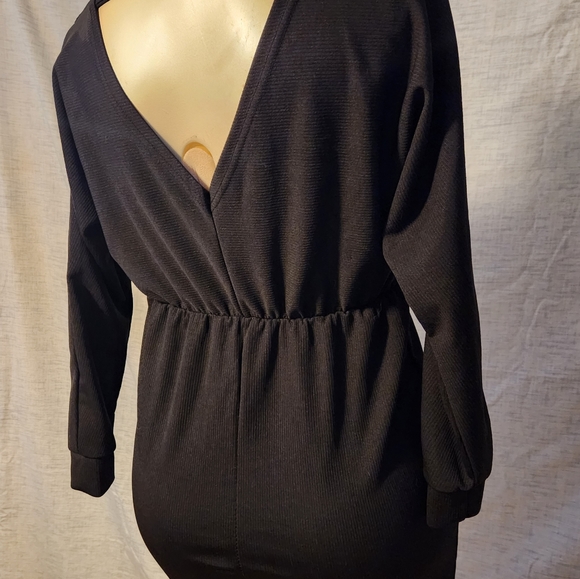 Little black dress - Picture 6 of 6